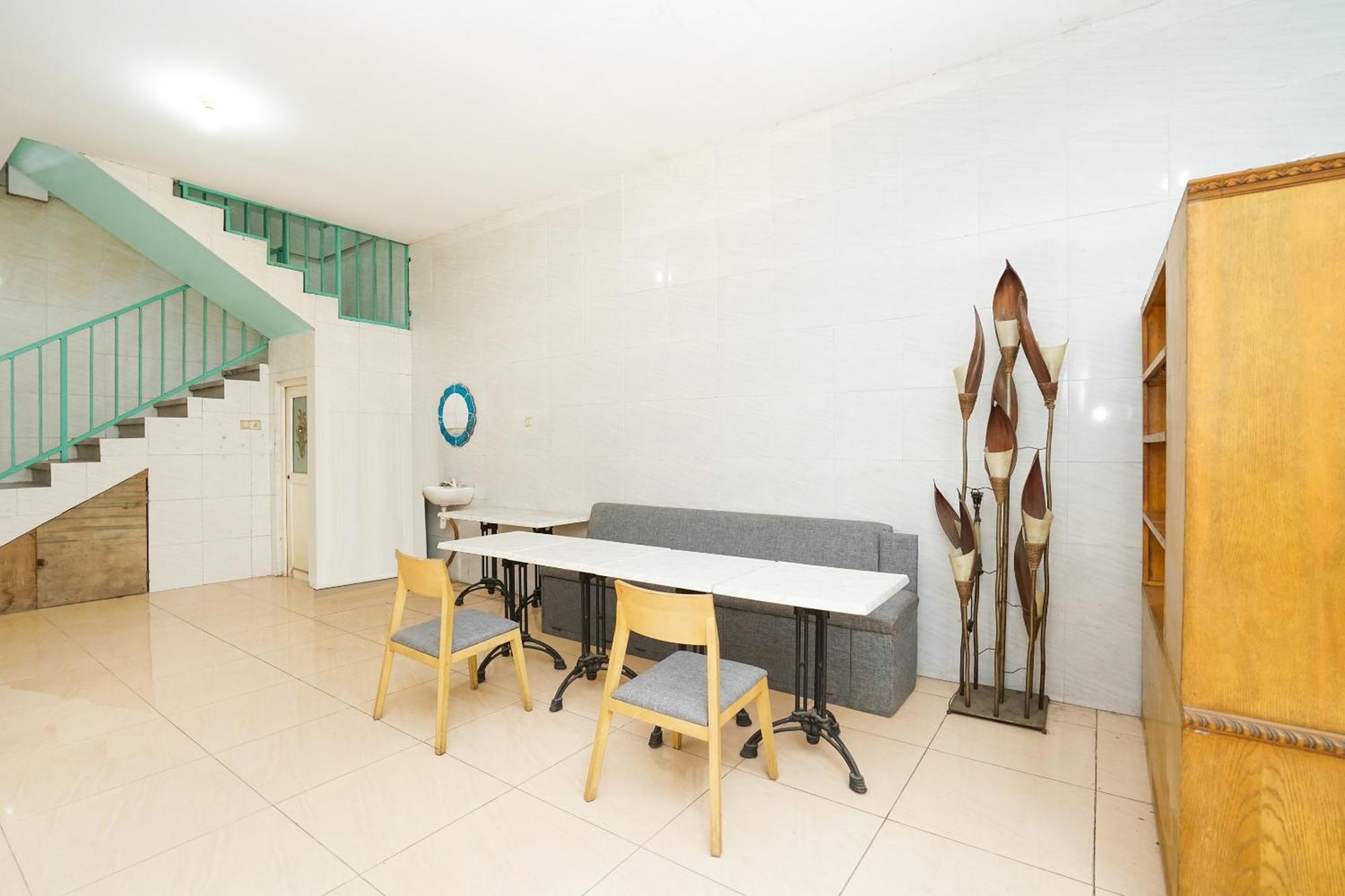 Oyo 425 Mojokerto Guesthouse Exterior foto