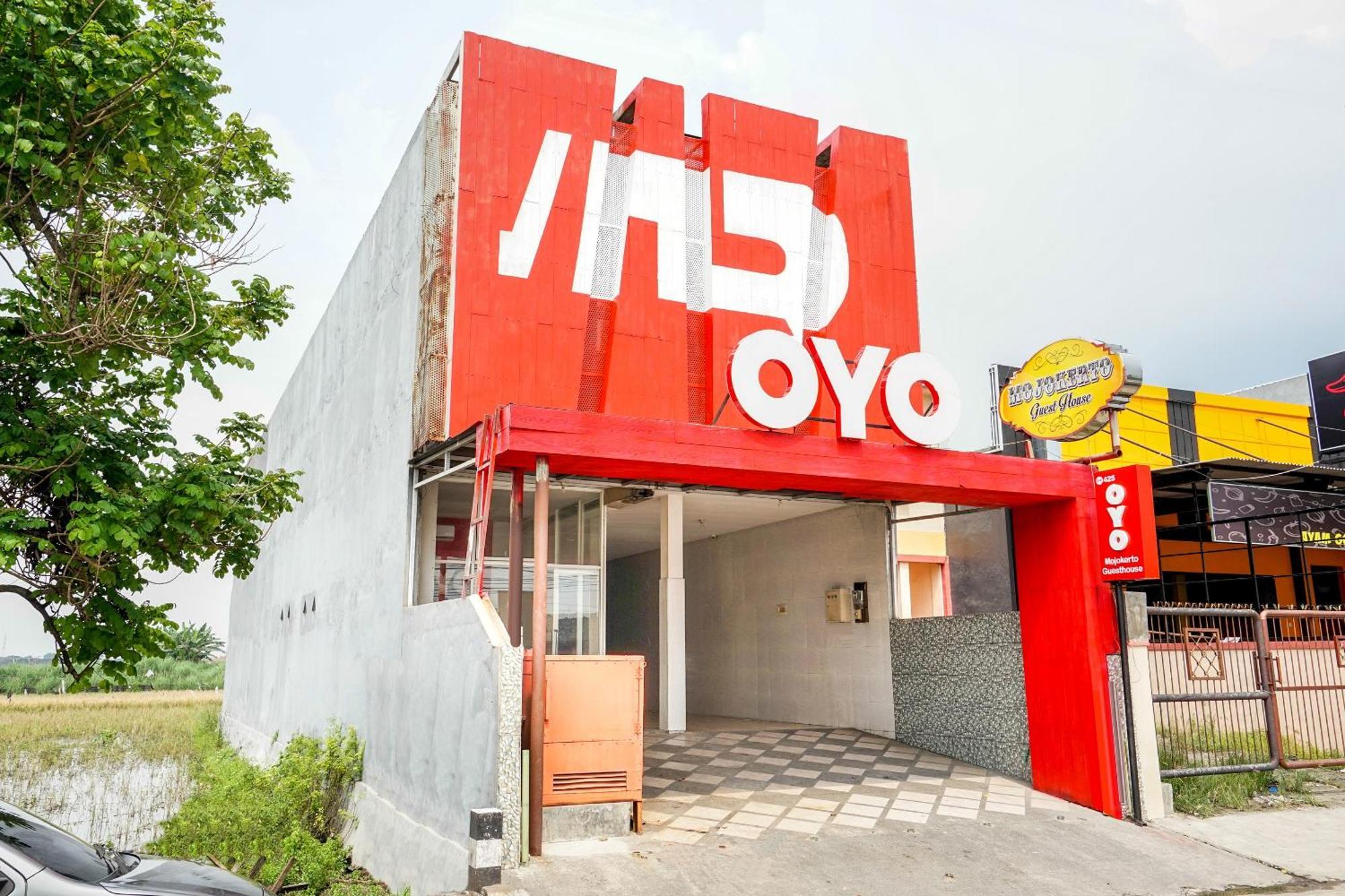 Oyo 425 Mojokerto Guesthouse Exterior foto